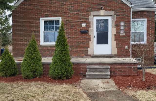 Beautiful 3 Bedroom bungalow in very desirable location in Redford/ Livonia borders photos photos
