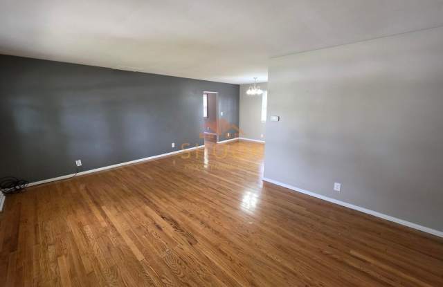 **MOVE-IN SPECIAL** FRESH 4 BR HOME CLOSE TO EVERYTHING IN WEST LAFAYETTE Gallery 4