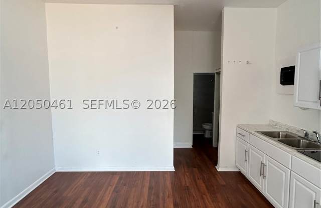 2516 Cleveland St Gallery 4