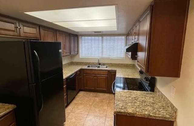 4562 W Maryland Avenue photos photos