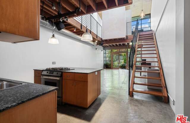 1130 5th Ave - 1130 5th Avenue, Los Angeles, CA 90291 1130 5th Ave - 1130 5th Avenue, Los Angeles, CA 90291