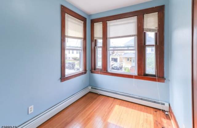 107 BERGEN AVE Gallery 3