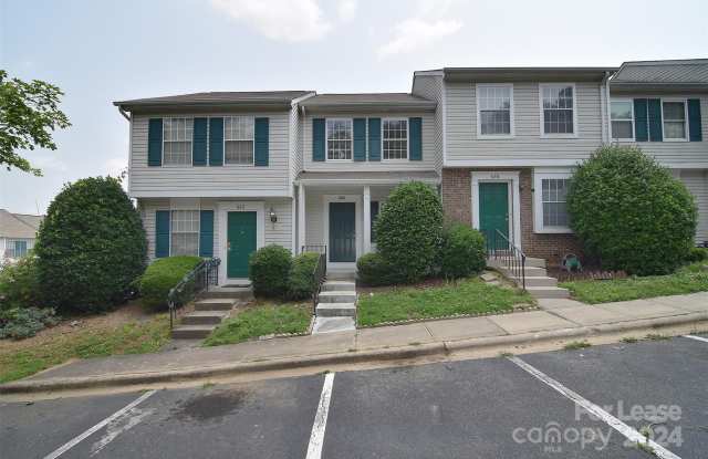 660 Lex Drive - 660 Lex Drive, Charlotte, NC 28262