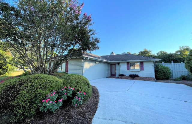 Furnished 3 bedroom/2 bathroom house in Inland Greens subdivision!! Some utilities included - 201 Birdie Lane, Wilmington, NC 28405
