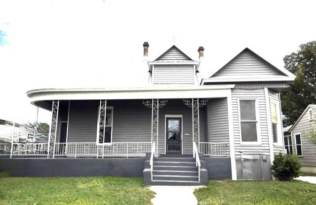 Prime Location, Endless Potential 3BR/1BA Haven photos photos