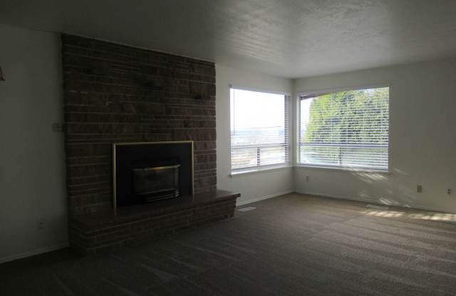 9512 S. 207th Place Gallery 3