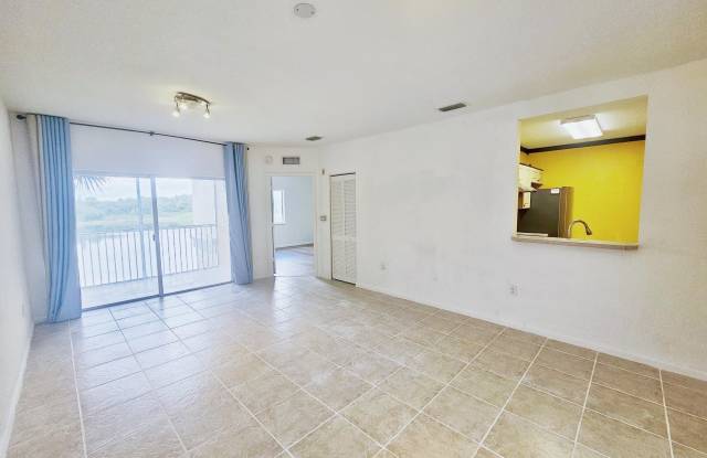 1157 Golden Lakes Boulevard Gallery 4