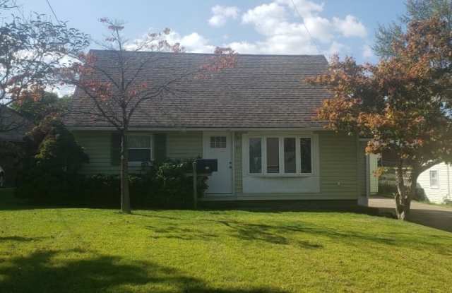 212 S. Roanoke photos photos