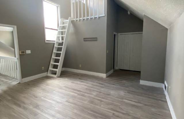 260 Lamplighter lane Gallery 4