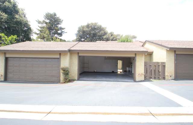 MOVE IN READY!! Charming 3-Bedroom Townhome in Ventura’s Desirable Woodbridge Community! photos photos