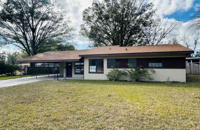 1904 DELAROCHE Drive W photos photos