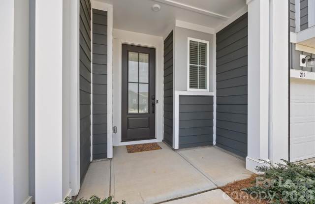 217 Brooks Springs Drive Gallery 3