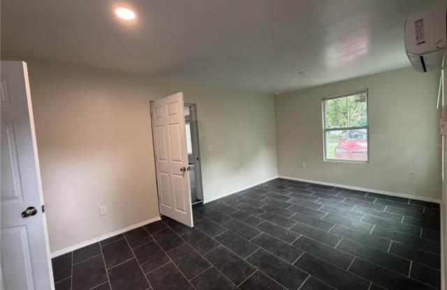 11707 NORTH Drive Gallery 2