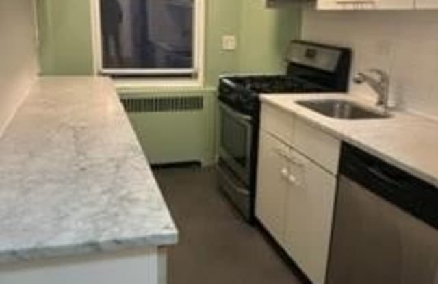 2160 E Bronx Park E - 2160 Bronx Park East, Bronx, NY 10462