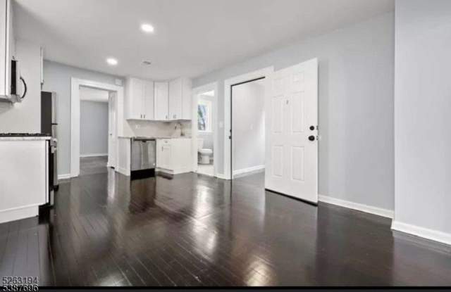 76 N 17Th St photos photos