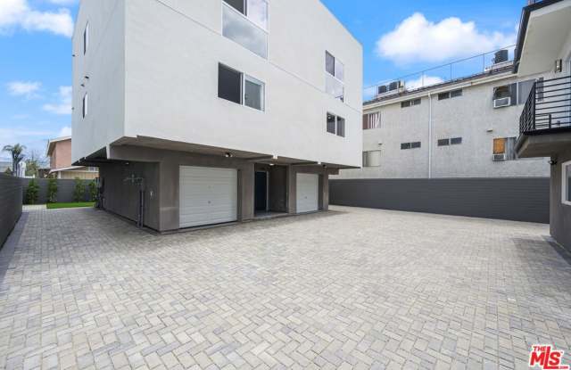 7306 Independence Ave photos photos