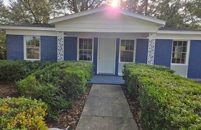 233 Grant Circle photos photos