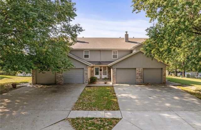 120 Northeast Greystone Drive photos photos