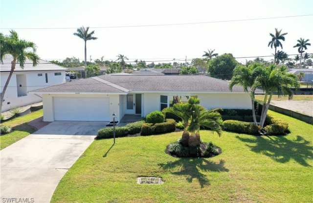 5609 De Soto Court - 5609 De Soto Court, Cape Coral, FL 33904