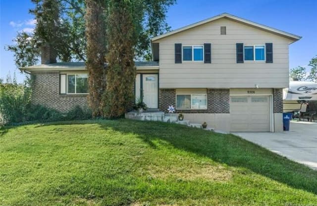 9306 West Maplewood Avenue - 9306 West Maplewood Avenue, Ken Caryl, CO 80123