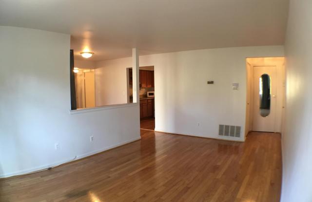 2118 SAYRE DRIVE Gallery 3