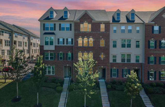 25890 Racing Sun Dr - 25890 Racing Sun Drive, Loudoun County, VA 20105