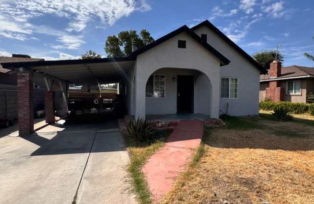 Beautiful 3-Bedroom Home in Shafter $2,000!!!! Spacious Layout, Basement, Carport  Large Backyard! Prime Location Near High School  Shopping! photos photos