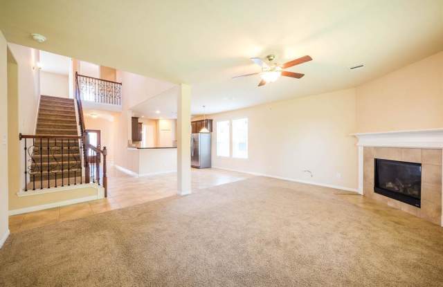 1235 S Maple Drive Gallery 3
