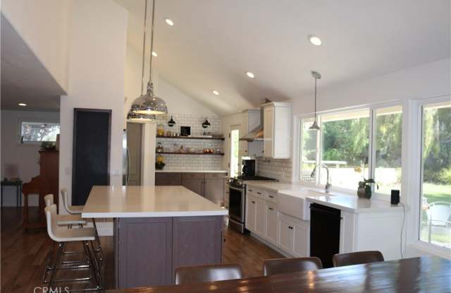 33702 Avenida Calita Gallery 4