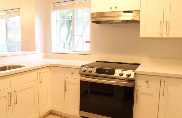 17124 44th Ave W #A101 Gallery 4