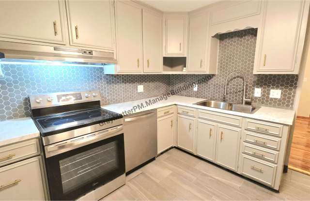 738 East 35th Street photos photos