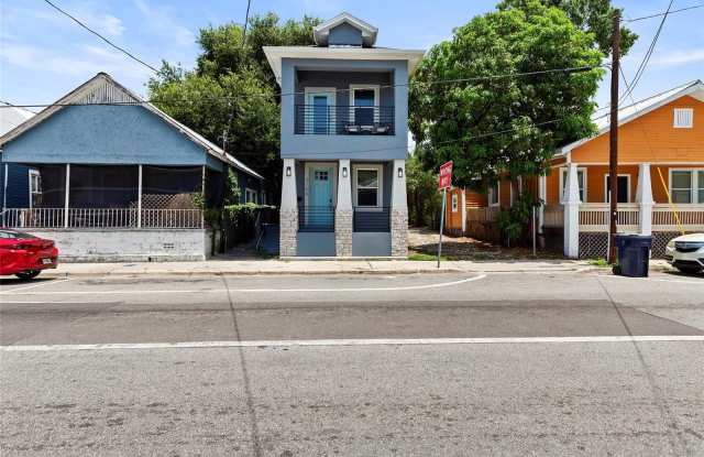 2106 E 17TH Avenue Gallery 3