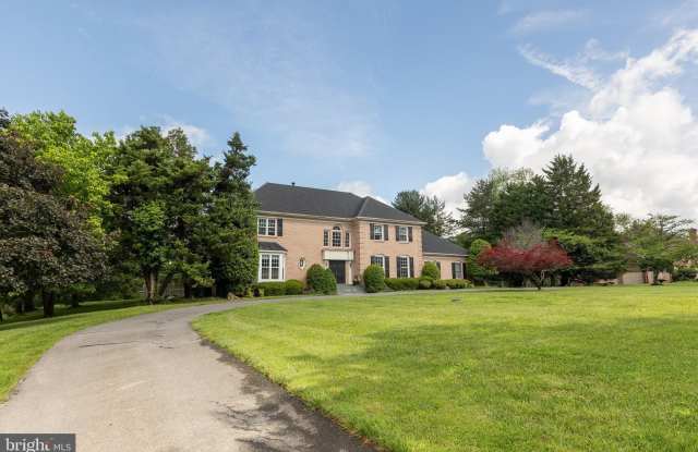 8809 SAUNDERS Lane Gallery 4