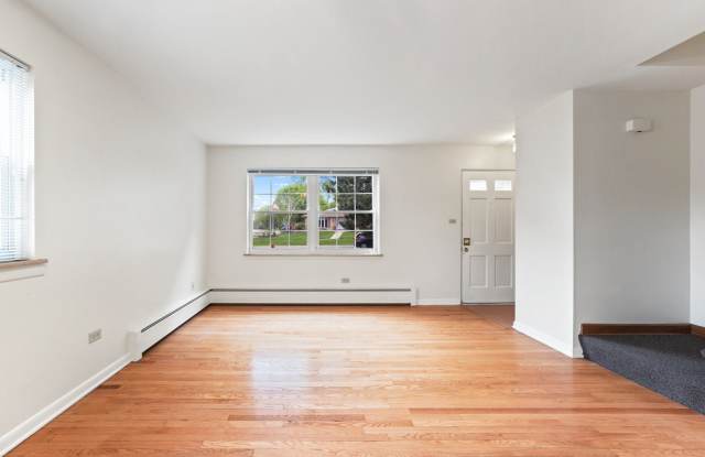 17 E Thorndale Avenue Gallery 3