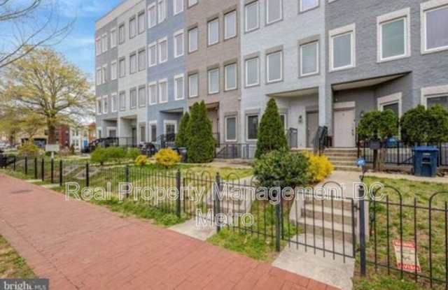 927 12th St NE photos photos