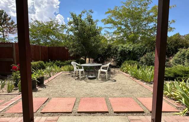 Furnished Studio READY NOW! electricity included! photos photos