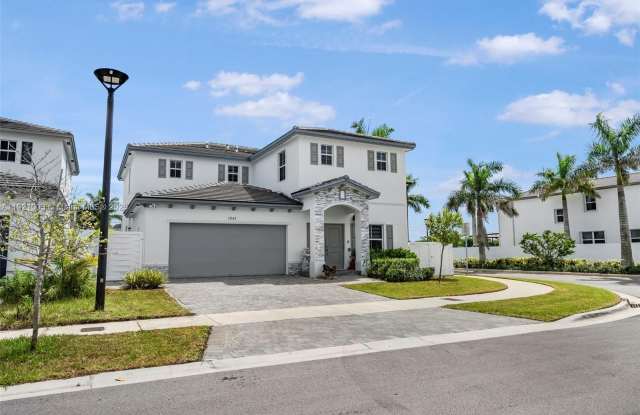 21189 SW 127th Ct photos photos