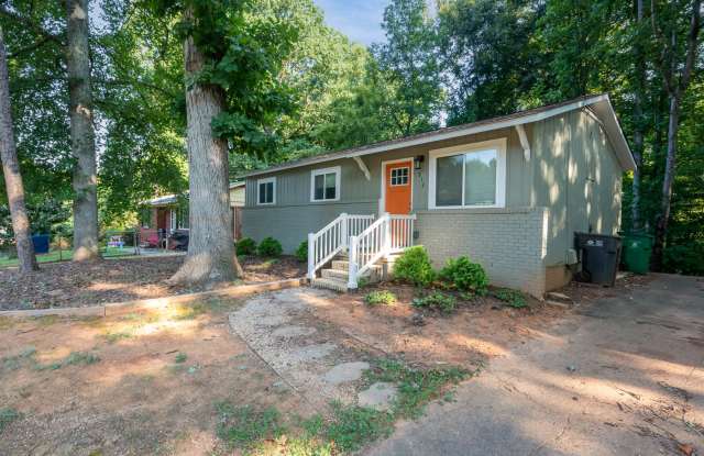 312 Glenrock Drive Gallery 2
