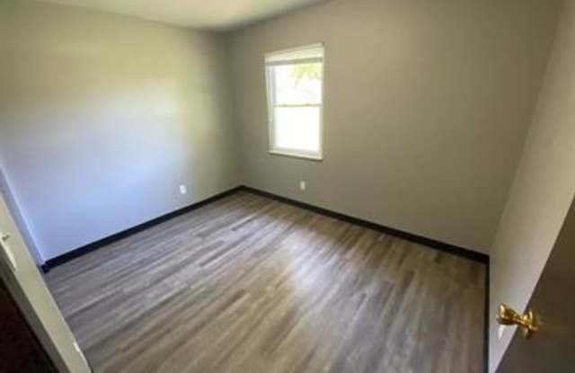 2908 Brookside Drive Gallery 2