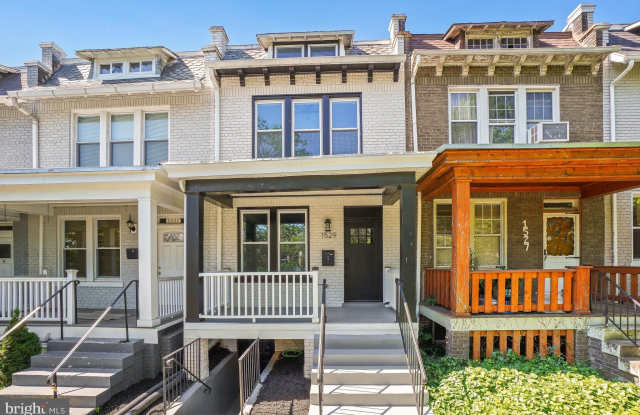 1529 ISHERWOOD Street NE photos photos