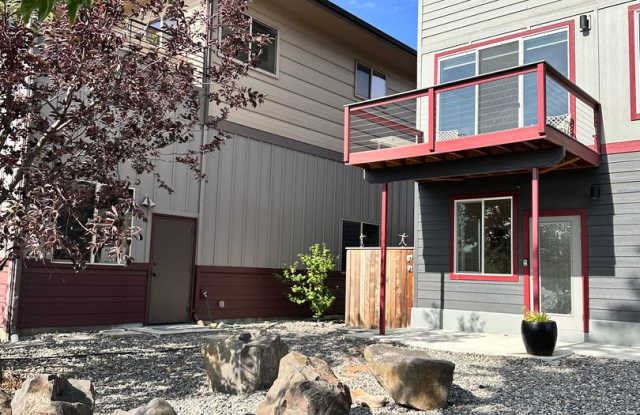 ***MOVE-IN SPECIAL*** Fully Furnished 2 Bedroom 1 Bath Condo | The Dalles photos photos