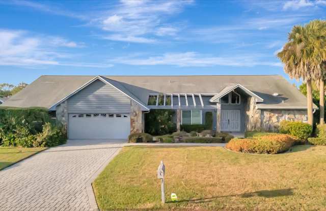 Furnished 3BR/3BA Home with Den, Heated Pool Lanai in *The Meadows* Sarasota photos photos Furnished 3BR/3BA Home with Den, Heated Pool Lanai in *The Meadows* Sarasota photos photos