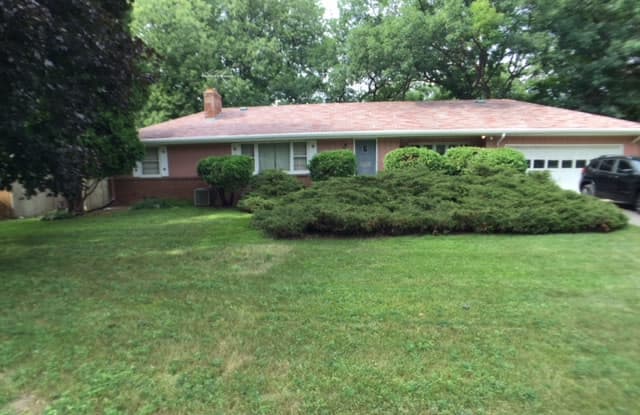 4612 Glenwood Ave - 4612 Glenwood Avenue, Golden Valley, MN 55422