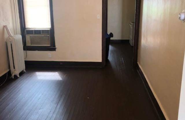 5339 Hedge St Gallery 2