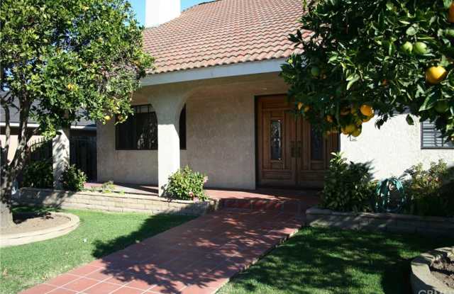 17152 Sandra Lee Lane Gallery 2