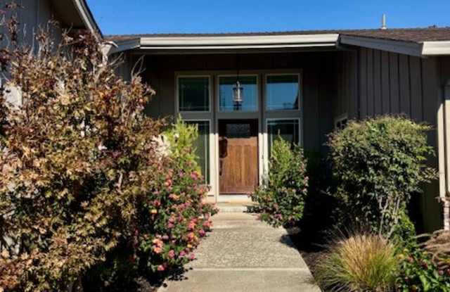 558 Fireside Court Gallery 2