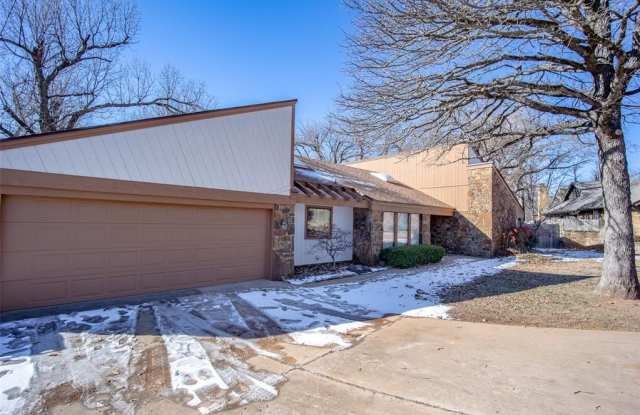 1900 Marked Tree Circle Gallery 2