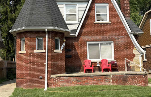 17133 Bradford Avenue - 1 photos photos