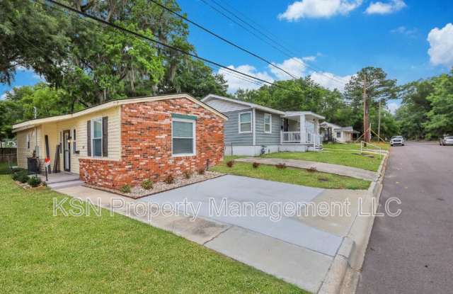 2010 Vermont Avenue photos photos