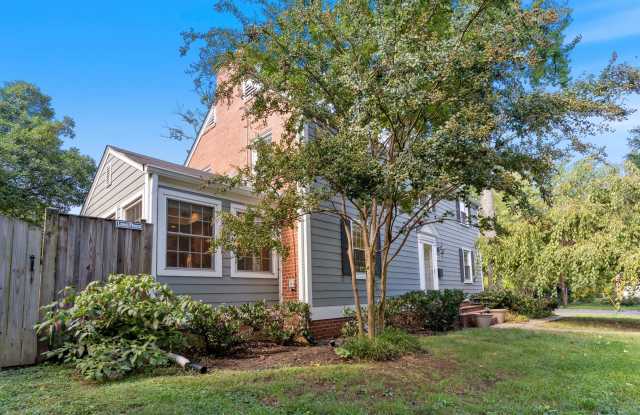 Charming Alexandria Home with Convenient Location Gallery 3